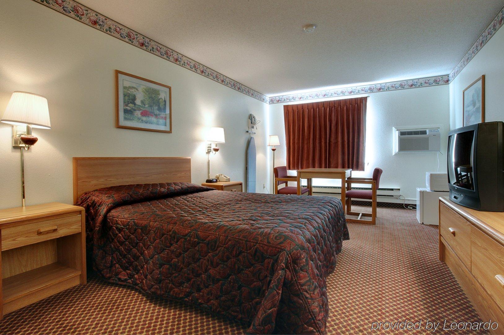 Red Roof Inn Cameron Quarto foto